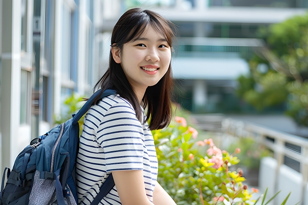 北京大学和中国人民解放军国防科技大学哪个好(近三年录取分数线对比)