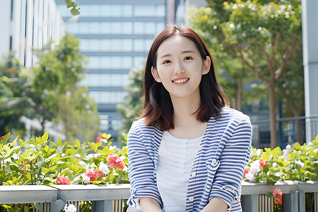 沈阳市师范大学附属艺术学校应试都考什么?